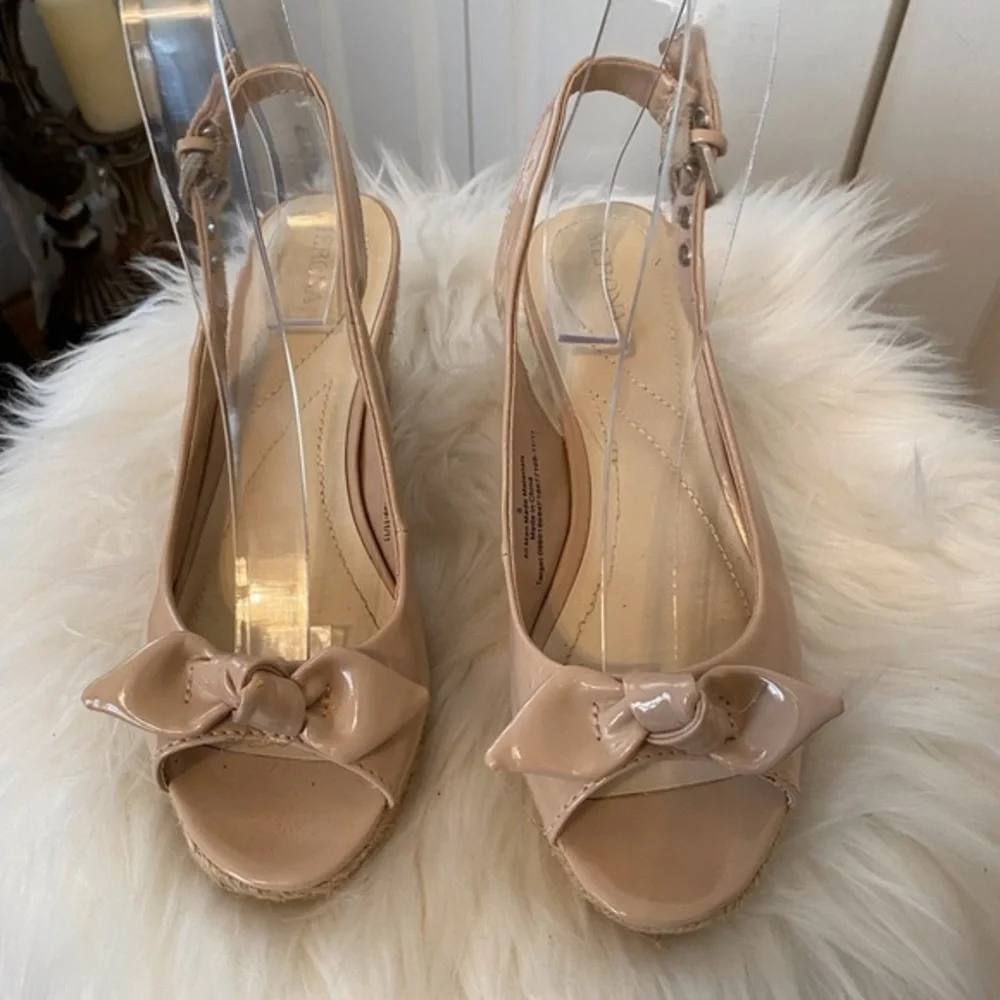 Merona Wedge sandals Size 6